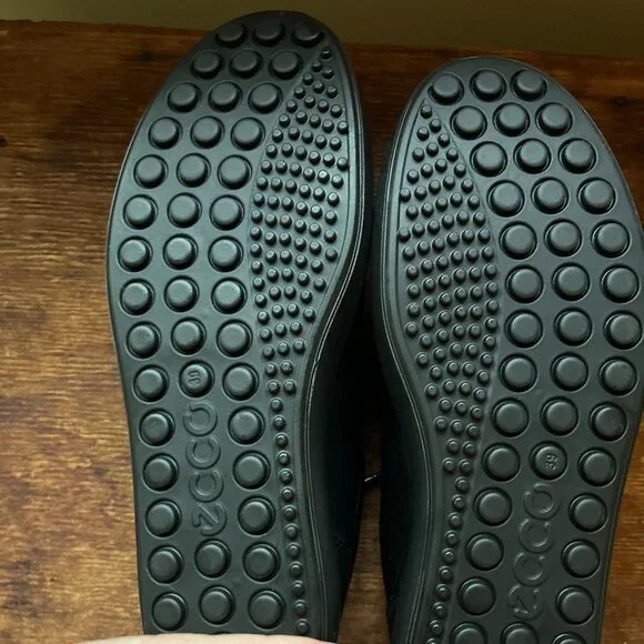 Brand New: ECCO Black Soft 7 Monochromatic 2.0 Sneaker, size 39/8 - Picture 4 of 6